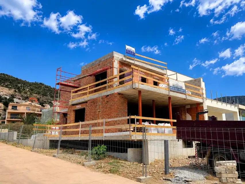 Casa nueva en Palau Saverdera